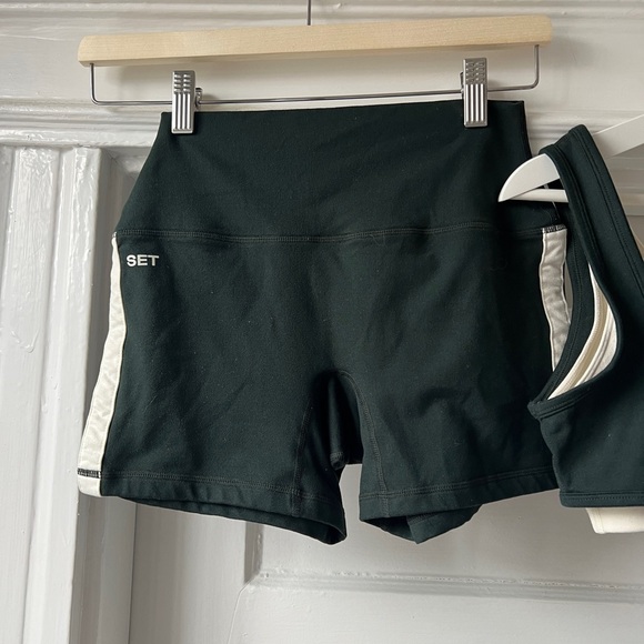 Set Active Set - Picture 3 of 5